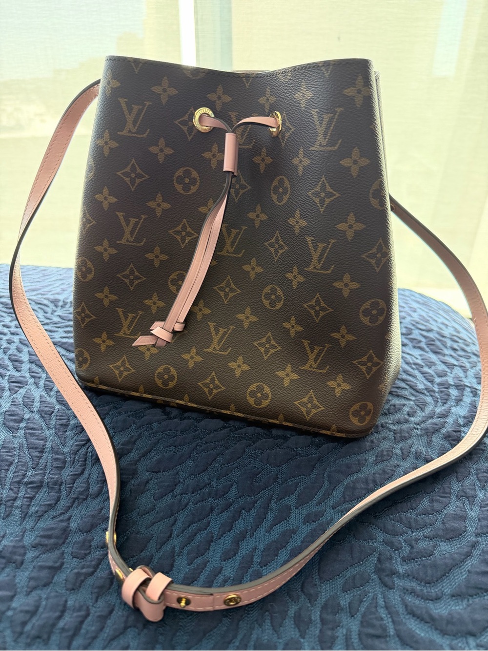 Louis Vuitton Brown Monogram Canvas Bucket Bag with Pink Trim - Picture 3 of 15